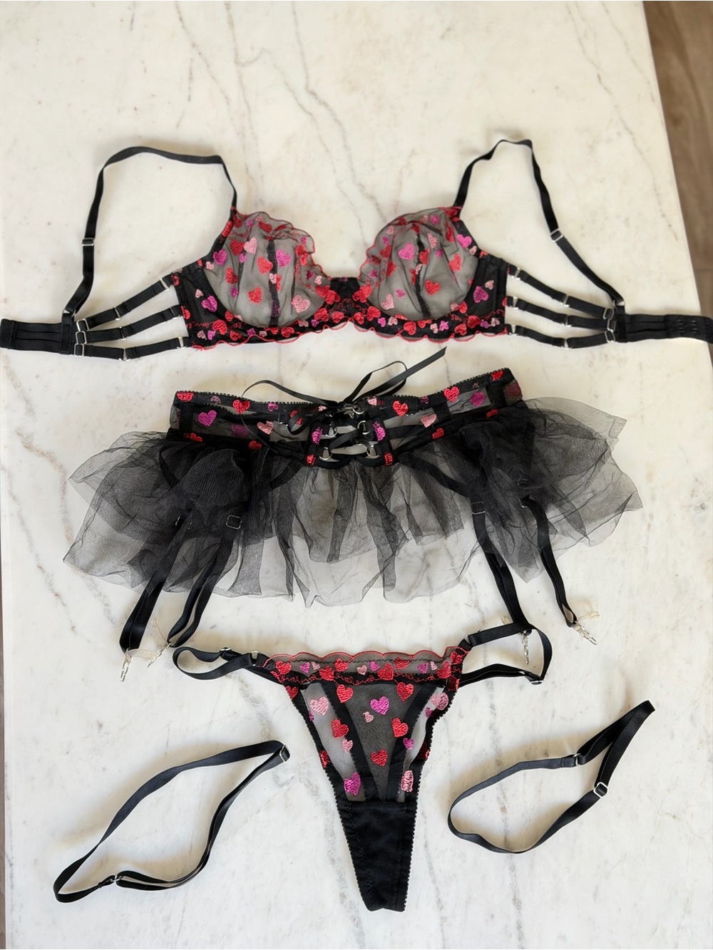 Etereo Amor “Moulin Rouge” Lingerie Set - Bra 32C, Thong XS-M, Garter Belt S